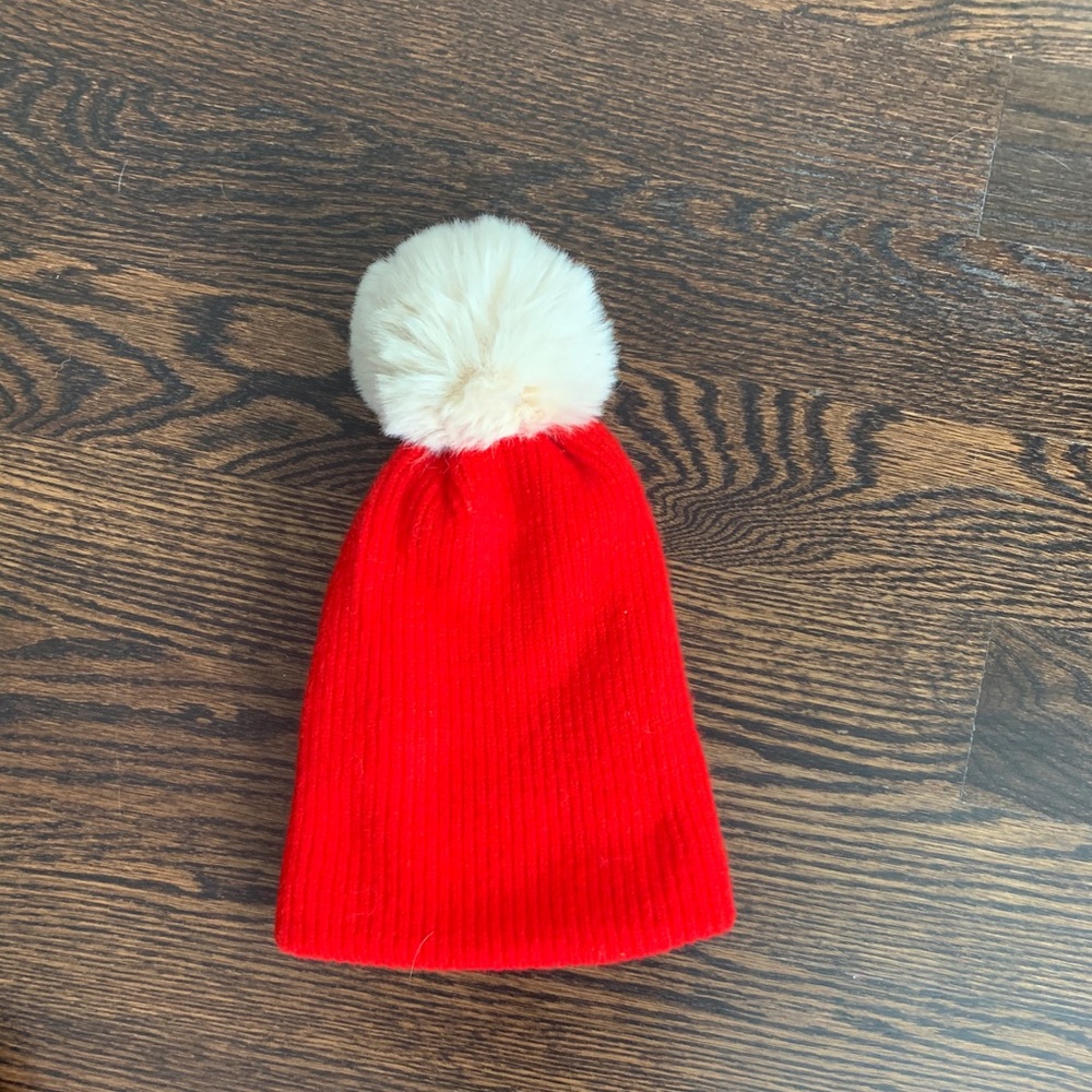 Gigi Pip Pom hat